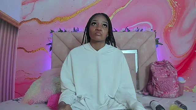 Taylor oriana  online show from November 6, 11:00 am