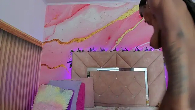 Taylor oriana  online show from November 14, 11:09 am