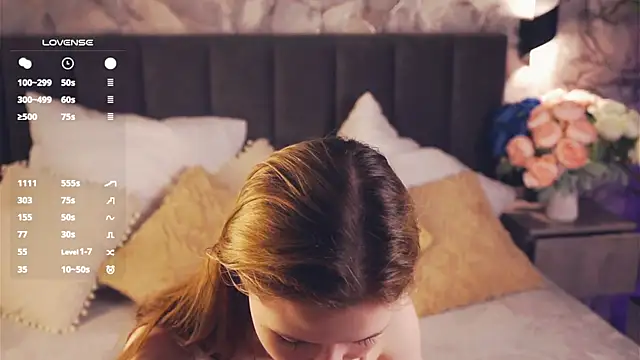 LynHillaire online show from April 20, 12:30 pm