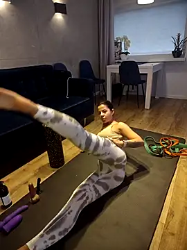 BabyFaceMia online show from October 6, 8:23 am