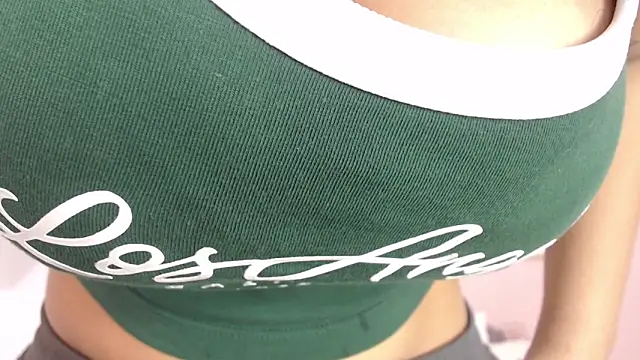 Savannahcruzz online show from December 22, 12:35 pm