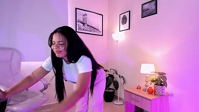 venomiie online show from October 5, 12:47 pm