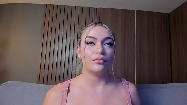 milaowens online show from February 23, 2:57 pm