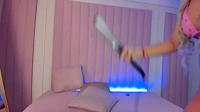 milaowens online show from September 9, 10:48 am