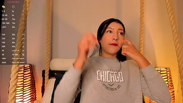 kaylii purple online show from December 15, 1:59 pm