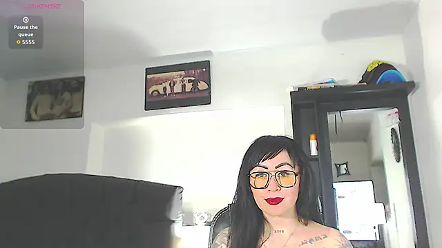 Vicky hotmilf online show from November 24, 3:01 pm