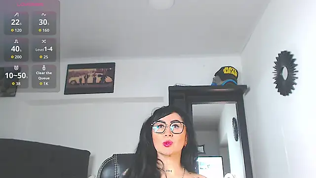 Vicky hotmilf online show from April 21, 10:32 am