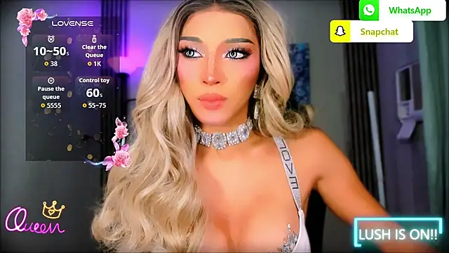 Snapshot of xUrGoddess_Bellax chatting on June 6, 1:21 am xUrGoddess Bellax online show from June 6, 1:21 am