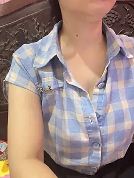 Snapshot of Thu_yaha chatting on May 20, 5:35 am Thu yaha online show from May 20, 5:35 am