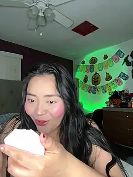 MyHoneyFrida online show from October 20, 3:40 am