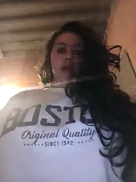 Snapshot of sexy-latina1 chatting on October 23, 7:18 am sexy-latina1 online show from October 23, 7:18 am