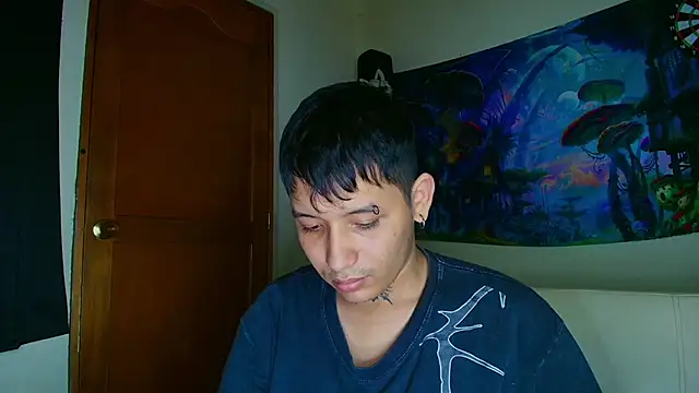 Snapshot of Zoldyck_420 chatting on November 11, 12:21 am Zoldyck 420 online show from November 11, 12:21 am