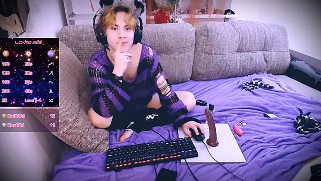 Snapshot of SparkyFerret chatting on November 23, 7:46 pm SparkyFerret online show from November 23, 7:46 pm