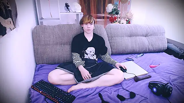 Snapshot of SparkyFerret chatting on November 30, 6:23 pm SparkyFerret online show from November 30, 6:23 pm