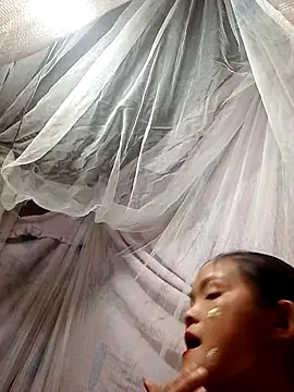 xinhxinhcute online show from September 18, 1:13 pm