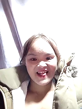 xinhxinhcute online show from December 4, 12:03 pm