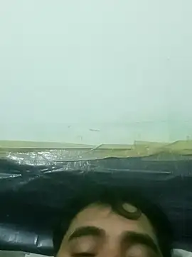 Snapshot of playboy31top chatting on January 6, 10:01 pm playboy31top online show from January 6, 10:01 pm