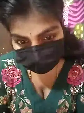 Snapshot of Nithiila chatting on November 12, 7:09 am Nithiila online show from November 12, 7:09 am