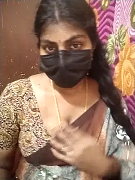 Snapshot of Nithiila chatting on December 3, 8:34 am Nithiila online show from December 3, 8:34 am