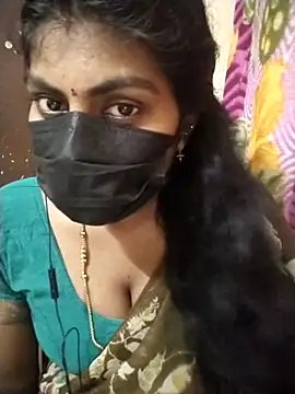 Snapshot of Nithiila chatting on December 14, 5:57 am Nithiila online show from December 14, 5:57 am