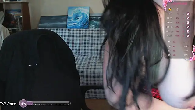 Snapshot of EmillyBones chatting on October 4, 1:42 pm EmillyBones online show from October 4, 1:42 pm