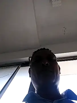 Snapshot of bisexdon chatting on October 6, 6:00 am bisexdon online show from October 6, 6:00 am