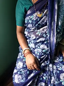 desi boudi87 online show from April 21, 3:02 am