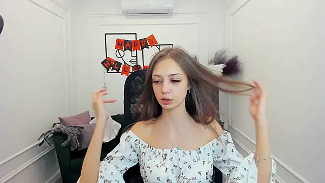 EmilyGraydis online show from October 21, 4:46 am