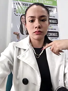 CHARLOTTE  05 online show from November 14, 12:04 pm