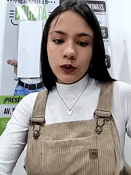 CHARLOTTE  05 online show from December 15, 12:09 pm