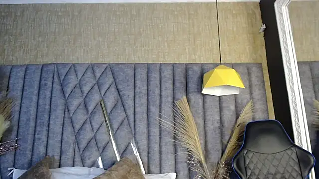 Snapshot of Boss_Domiinator chatting on October 7, 3:25 am Boss Domiinator online show from October 7, 3:25 am