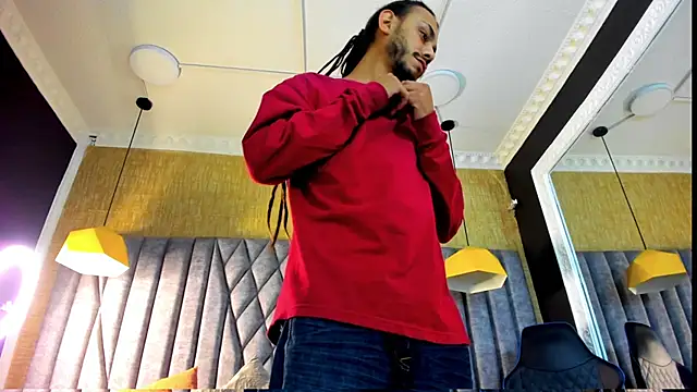 Snapshot of Boss_Domiinator chatting on October 19, 3:18 am Boss Domiinator online show from October 19, 3:18 am