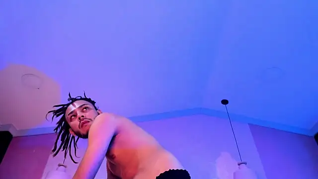 Snapshot of Boss_Domiinator chatting on November 13, 3:55 pm Boss Domiinator online show from November 13, 3:55 pm