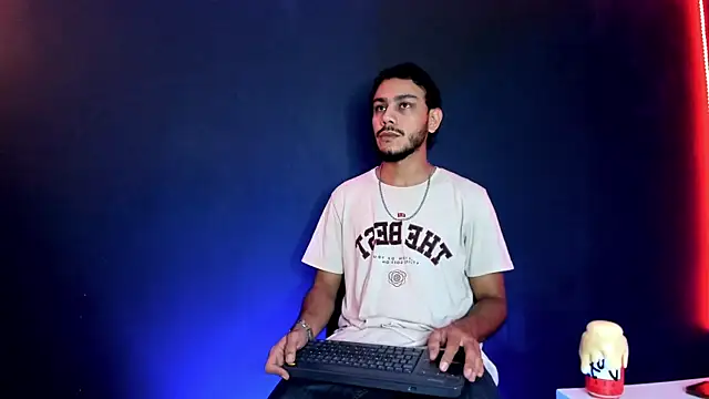 Boss Domiinator online show from April 10, 11:48 am