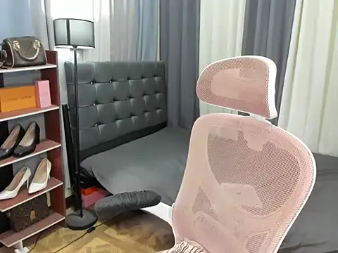 Seductive Margaux online show from March 6, 5:59 am