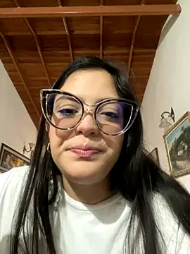 alilith online show from October 25, 6:24 pm