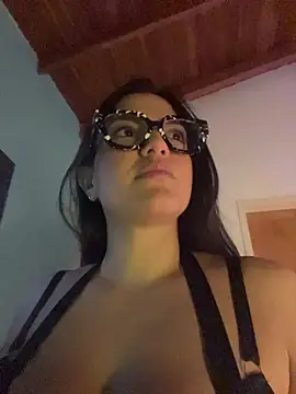 Snapshot of alilith chatting on May 27, 6:05 pm alilith online show from May 27, 6:05 pm