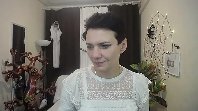 AvaSaturnian online show from October 15, 12:27 pm