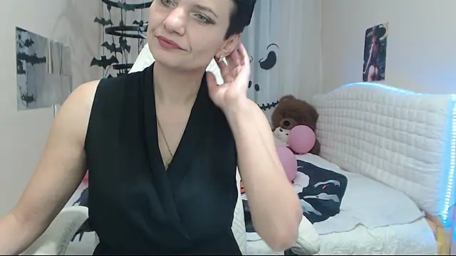 AvaSaturnian online show from October 22, 12:27 pm