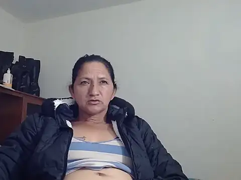 Snapshot of Lucy_Squirt69 chatting on October 16, 2:12 am Lucy Squirt69 online show from October 16, 2:12 am