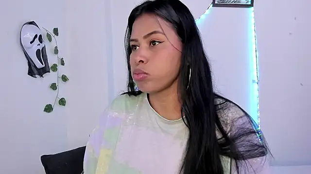 Michluxe 69 online show from November 18, 12:42 pm