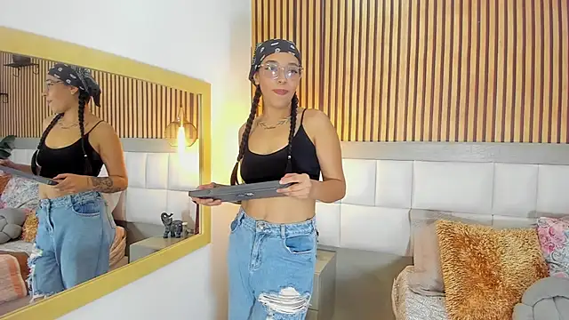 Roseaurora online show from October 16, 12:39 pm