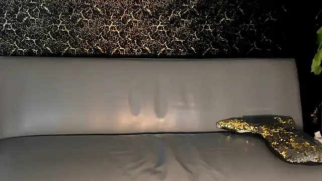 zorre  online show from October 31, 10:33 pm