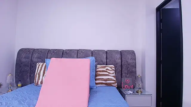 sweegirl69 online show from November 19, 11:54 am