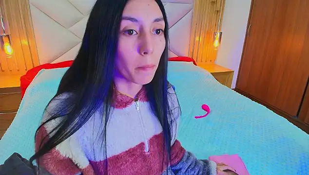 Snapshot of Laia_and_Damian chatting on October 10, 7:35 pm Laia and Damian online show from October 10, 7:35 pm