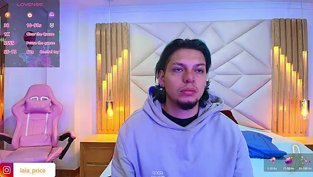 Snapshot of Laia_and_Damian chatting on October 13, 1:00 pm Laia and Damian online show from October 13, 1:00 pm