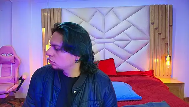 Snapshot of Laia_and_Damian chatting on October 14, 7:36 pm Laia and Damian online show from October 14, 7:36 pm