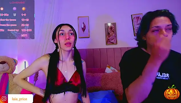 Snapshot of Laia_and_Damian chatting on October 22, 12:05 pm Laia and Damian online show from October 22, 12:05 pm