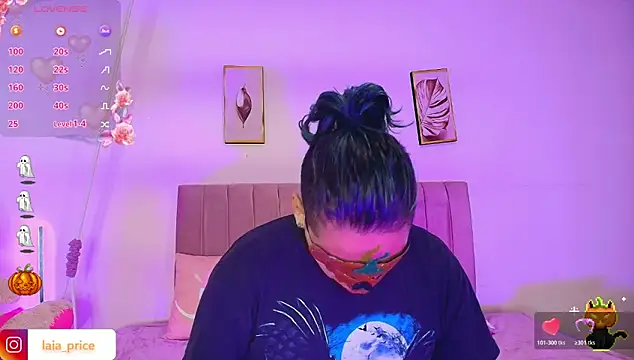 Snapshot of Laia_and_Damian chatting on October 31, 12:28 pm Laia and Damian online show from October 31, 12:28 pm