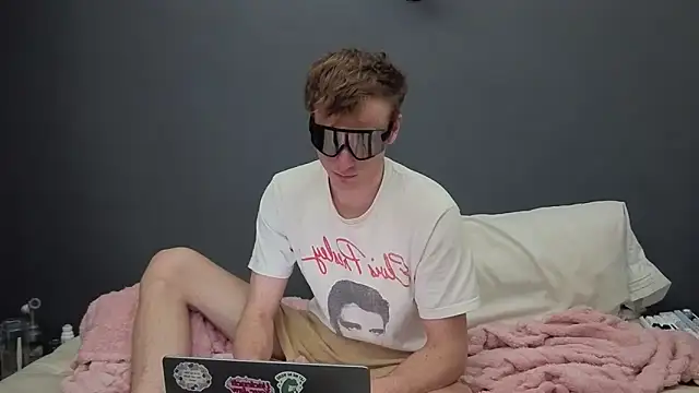 maskedboy1 online show from May 12, 11:18 am